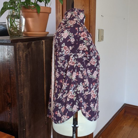 F21+ violet purple & floral button down blouse top - Picture 7 of 8